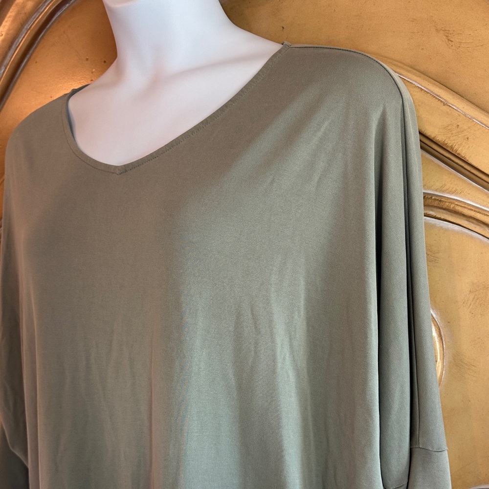 Chico’s Olive V-Neck Relaxed Women's Blouse - Picture 3 of 10